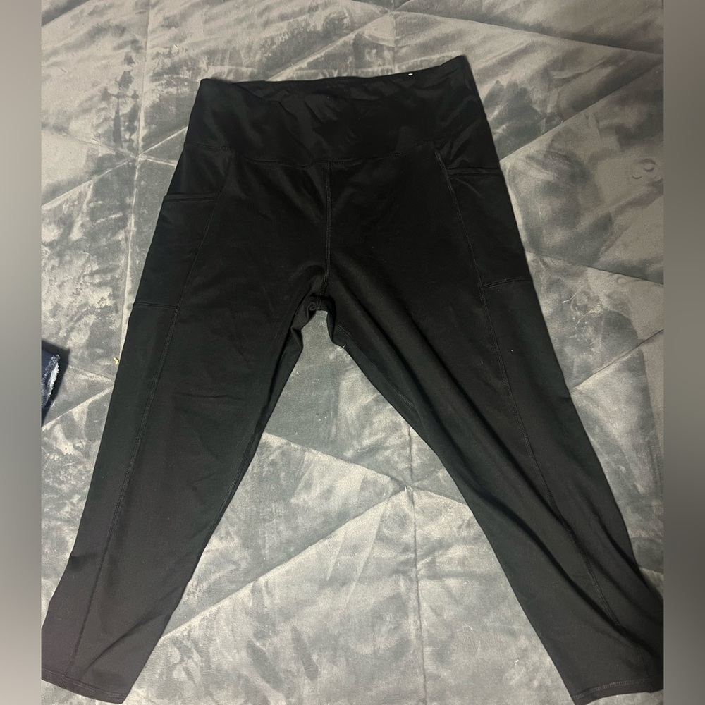 Maurices capris with pockets